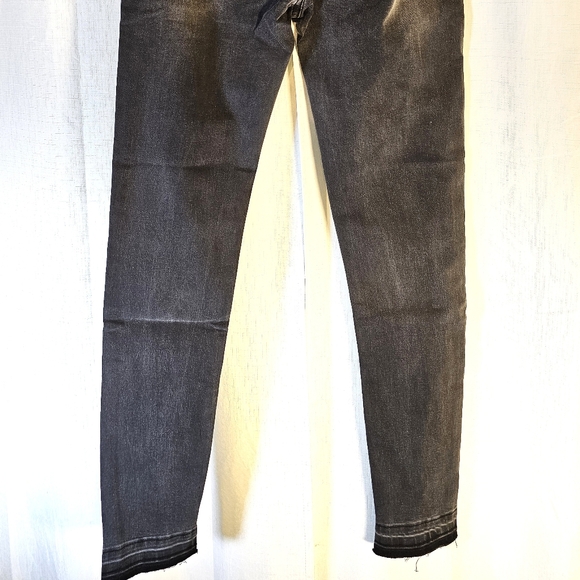 2/$20 Nwt ABEL STORY+ CO sz 7 Distressed Jeans - Picture 7 of 10